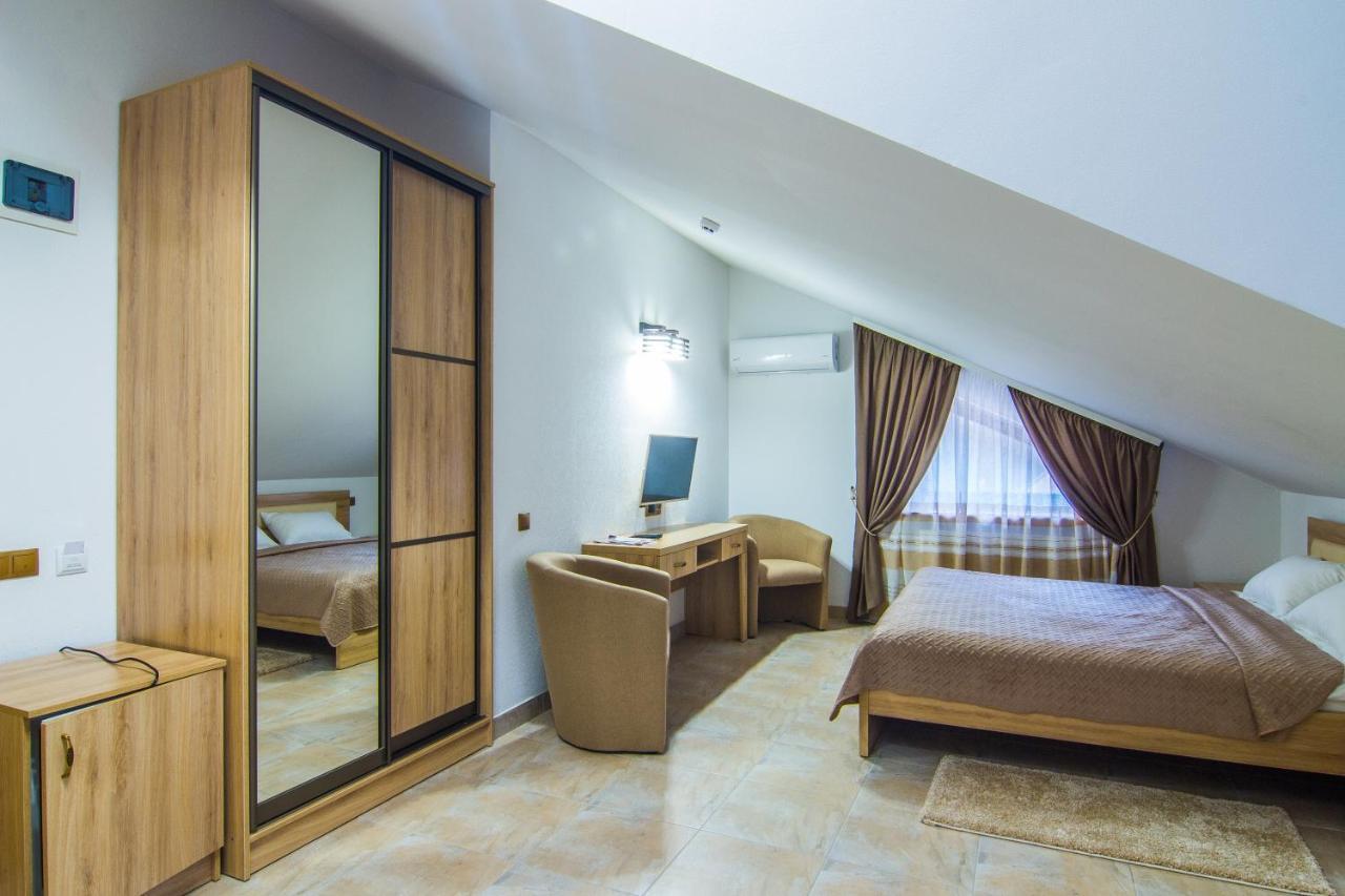 Мисливець В Комплексі "Сокіл" Hotell Susk Exteriör bild