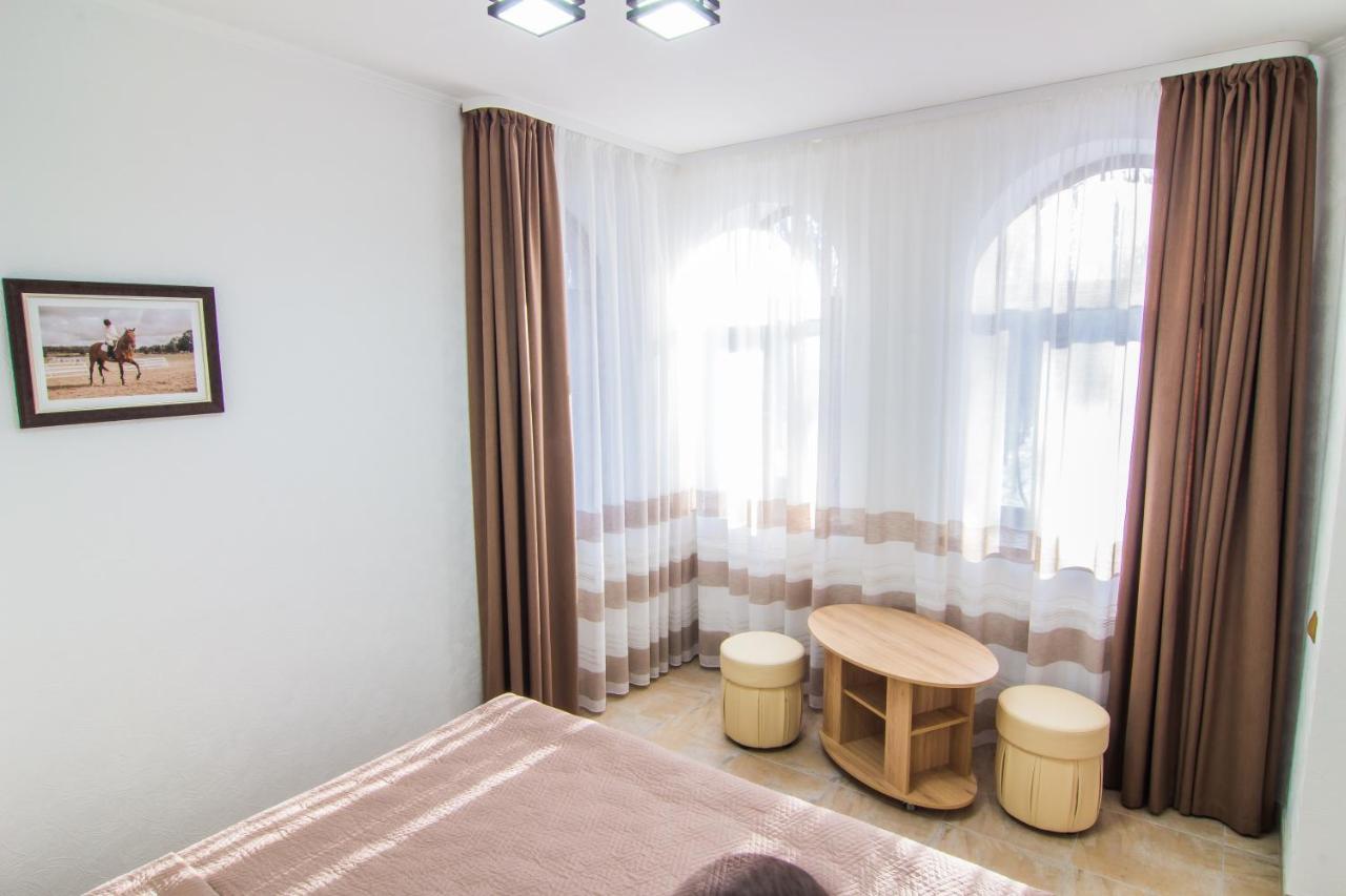 Мисливець В Комплексі "Сокіл" Hotell Susk Exteriör bild