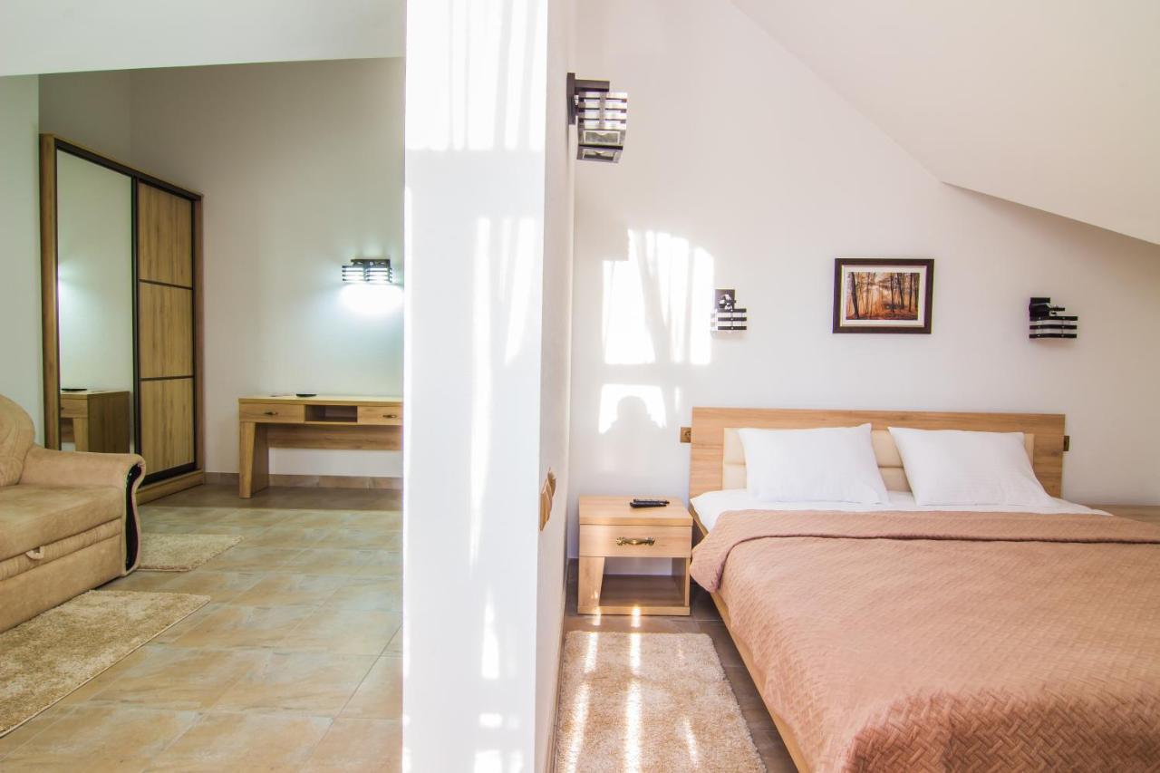 Мисливець В Комплексі "Сокіл" Hotell Susk Exteriör bild