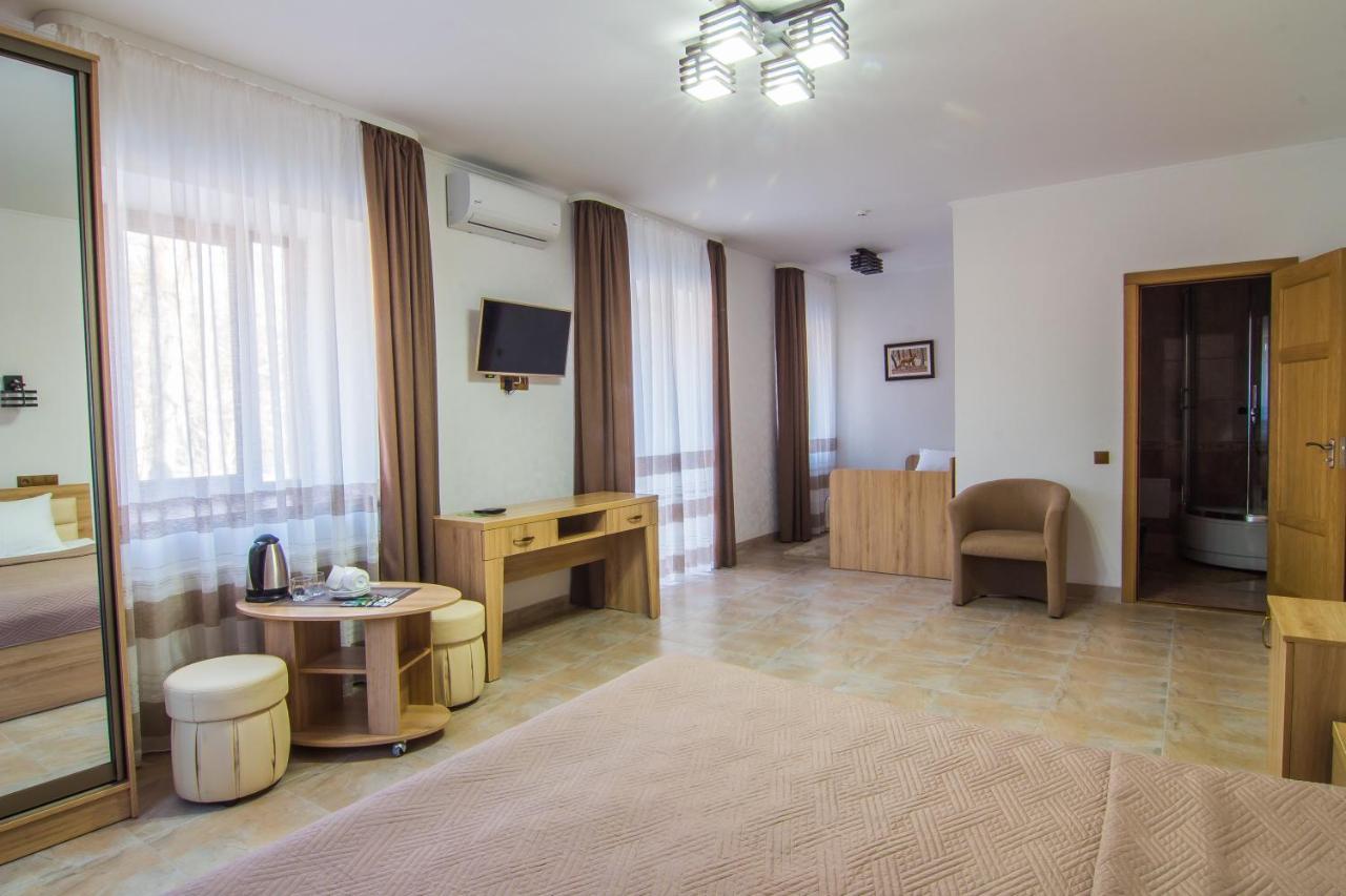 Мисливець В Комплексі "Сокіл" Hotell Susk Exteriör bild